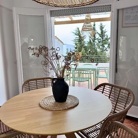 Gorgot P1 D Con Terraza Y Piscina Comunitaria Cerca De La Playa *
